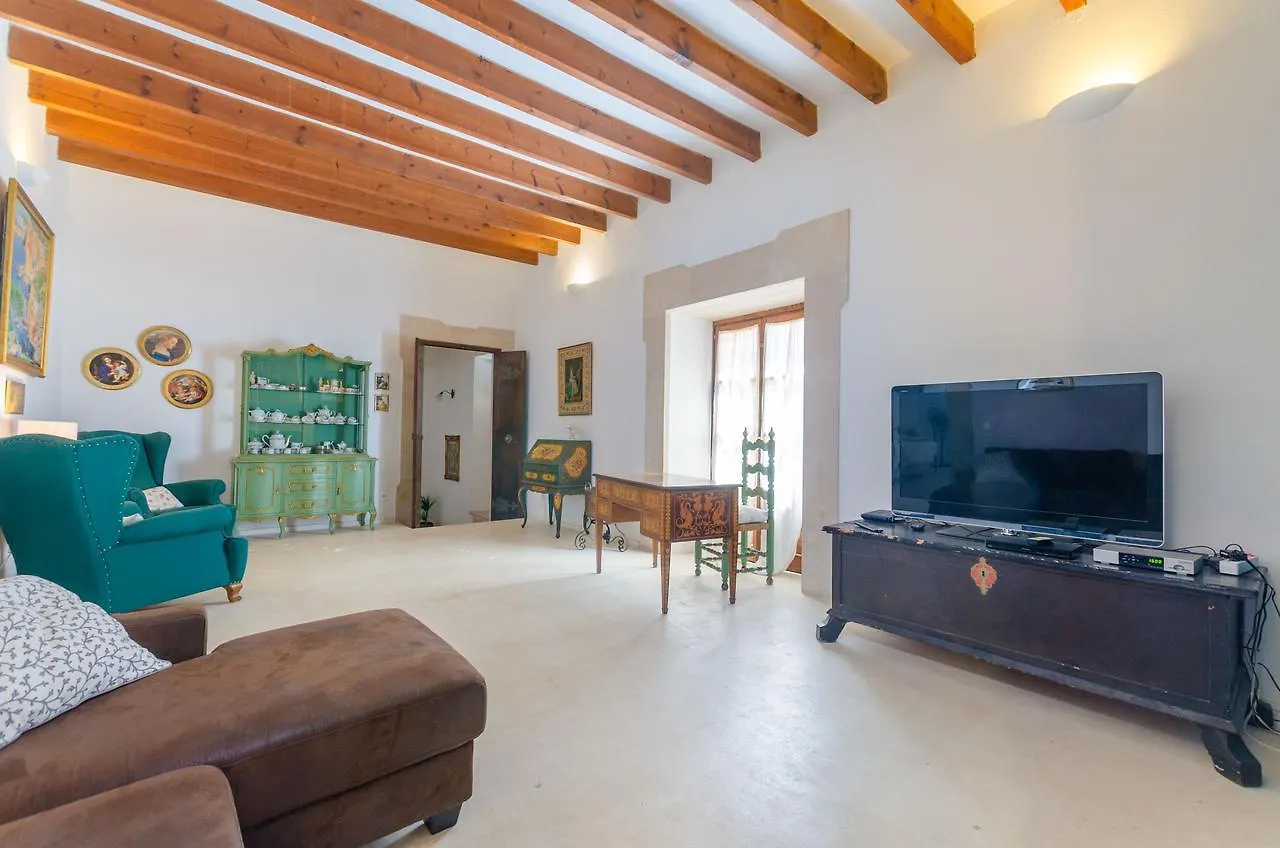 Vila Cal Senyor Damia Santanyí