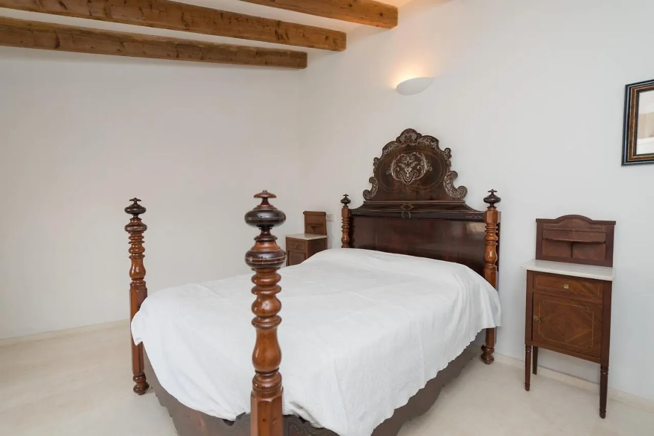 Vila Cal Senyor Damia Santanyí