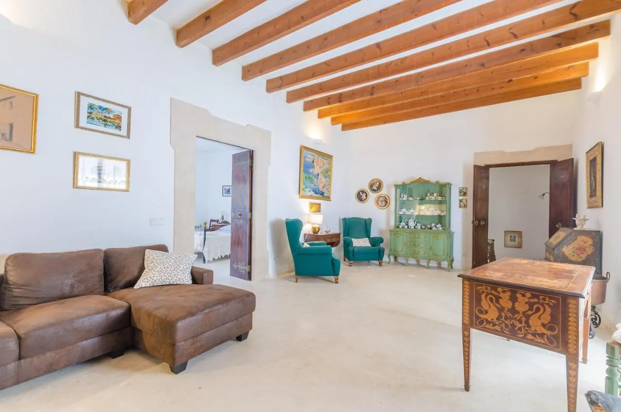 Vila Cal Senyor Damia Santanyí