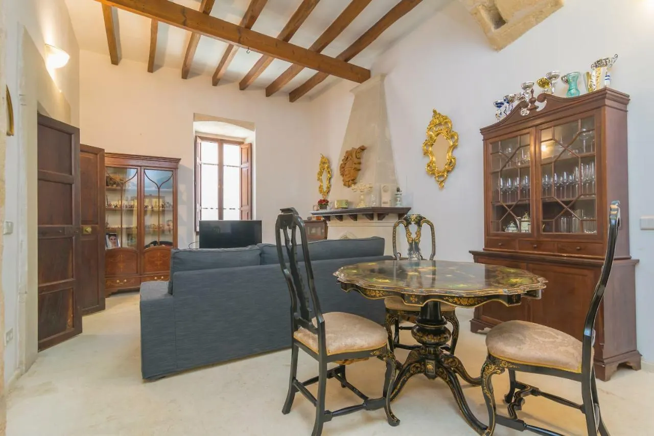 Vila Cal Senyor Damia Santanyí