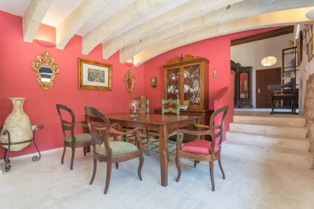 Vila Cal Senyor Damia Santanyí