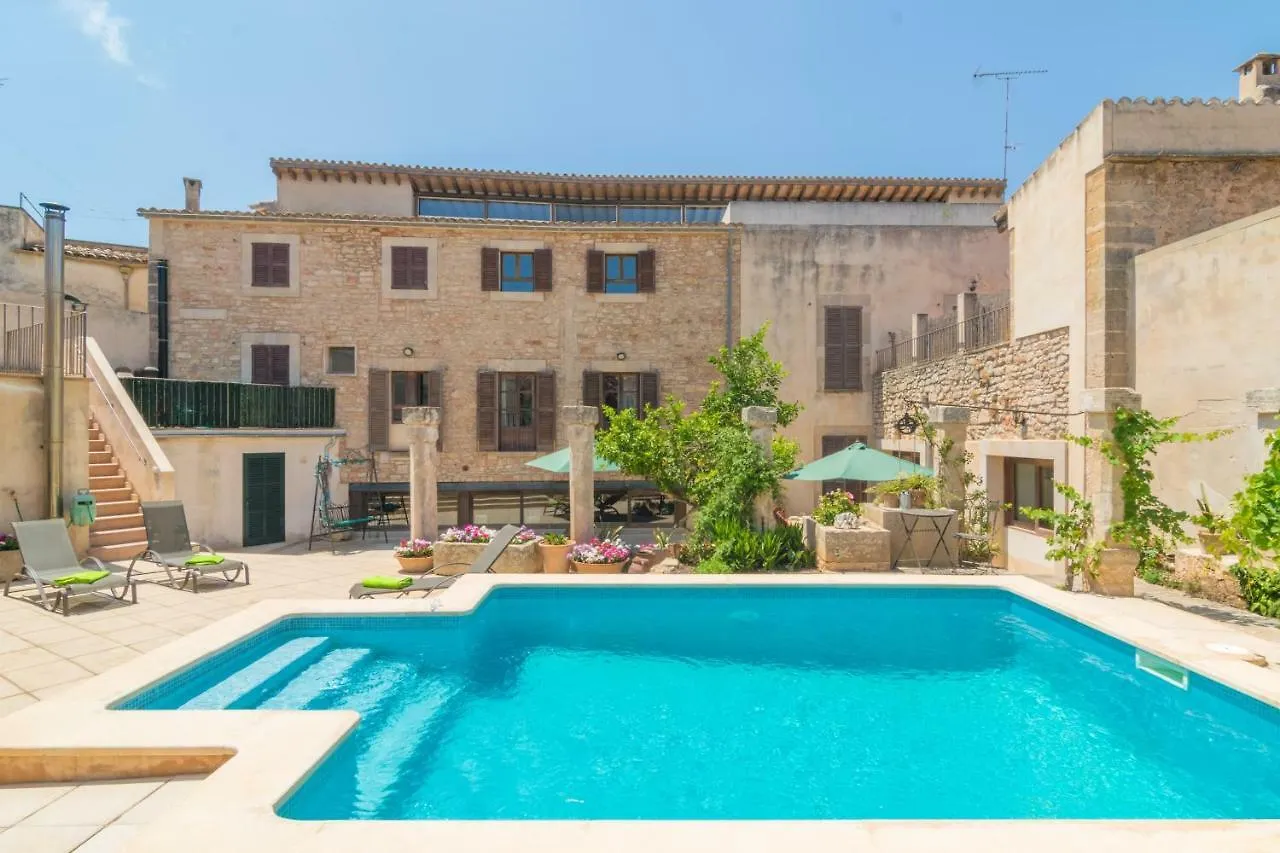 Vila Cal Senyor Damia Santanyí